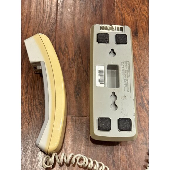 VTG GE Landline Push-Button Corded Telephone Beige Model 29210B UNTESTED MCM - Picture 4 of 7